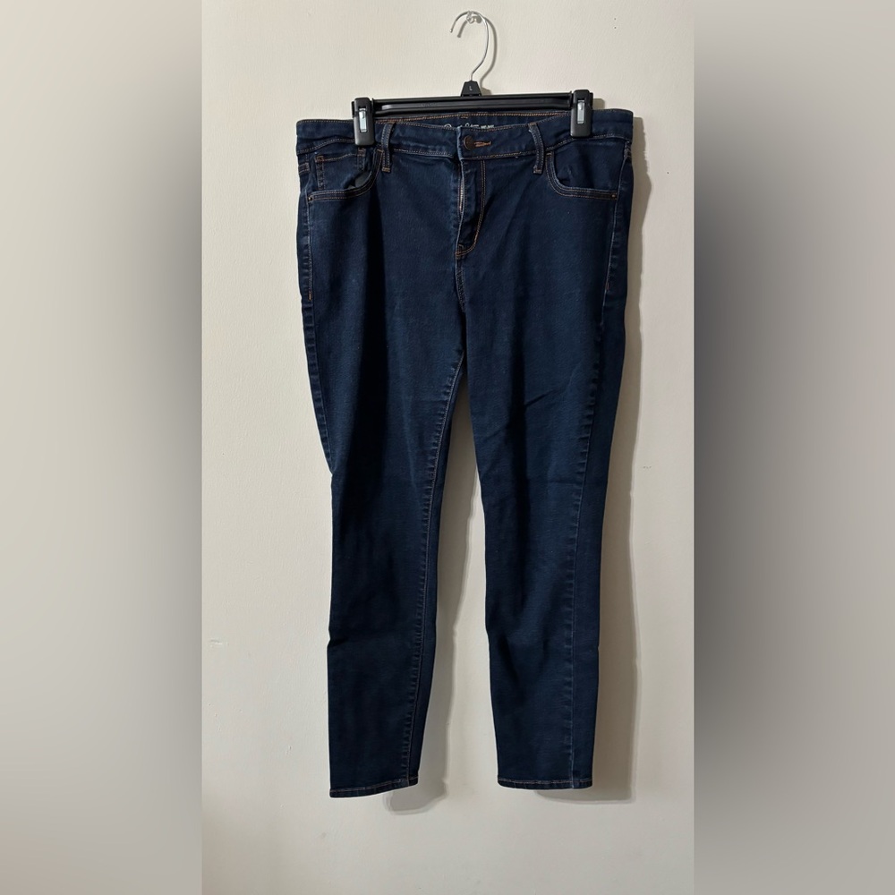14 short- Old Navy Mid-rise Rockstar Dark Blue Jeans